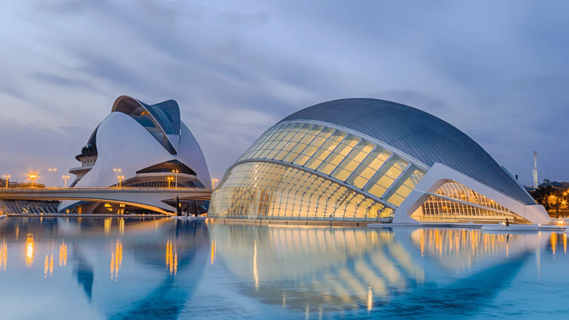 Visit the beautiful city of Valencia