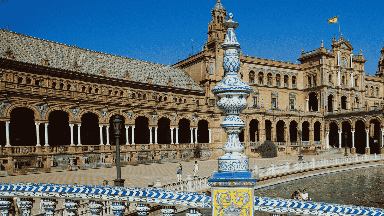 Visit the historic city of Sevilla